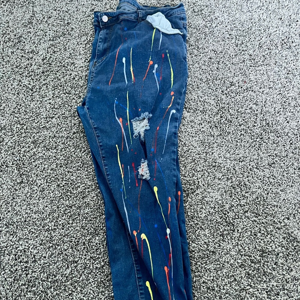 Stylish Blue Paint-Splatter Women Jeans